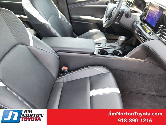 Used 2025 Toyota Camry SE FWD image 14
