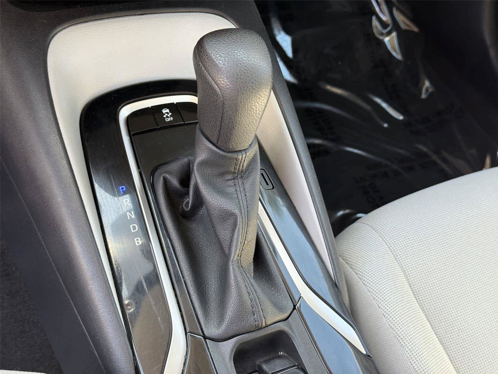 Used 2022 Toyota Corolla LE FWD image 18