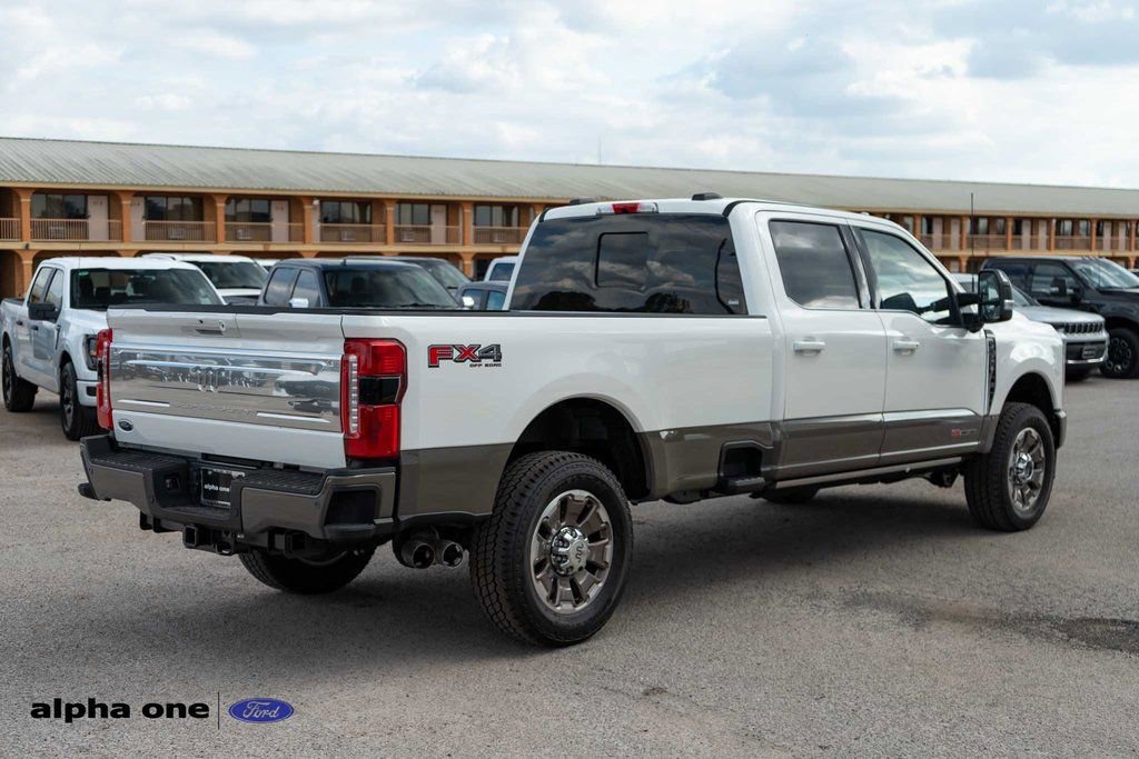 New 2026 Ford F350 King Ranch w/ FX4 Off-Road Package image 6