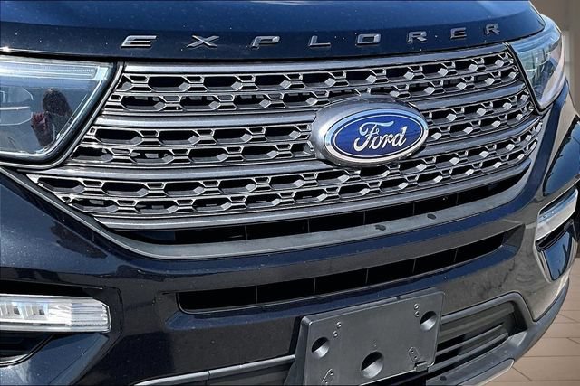 Used 2021 Ford Explorer XLT w/ Equipment Group 202A AWD/4WD image 29
