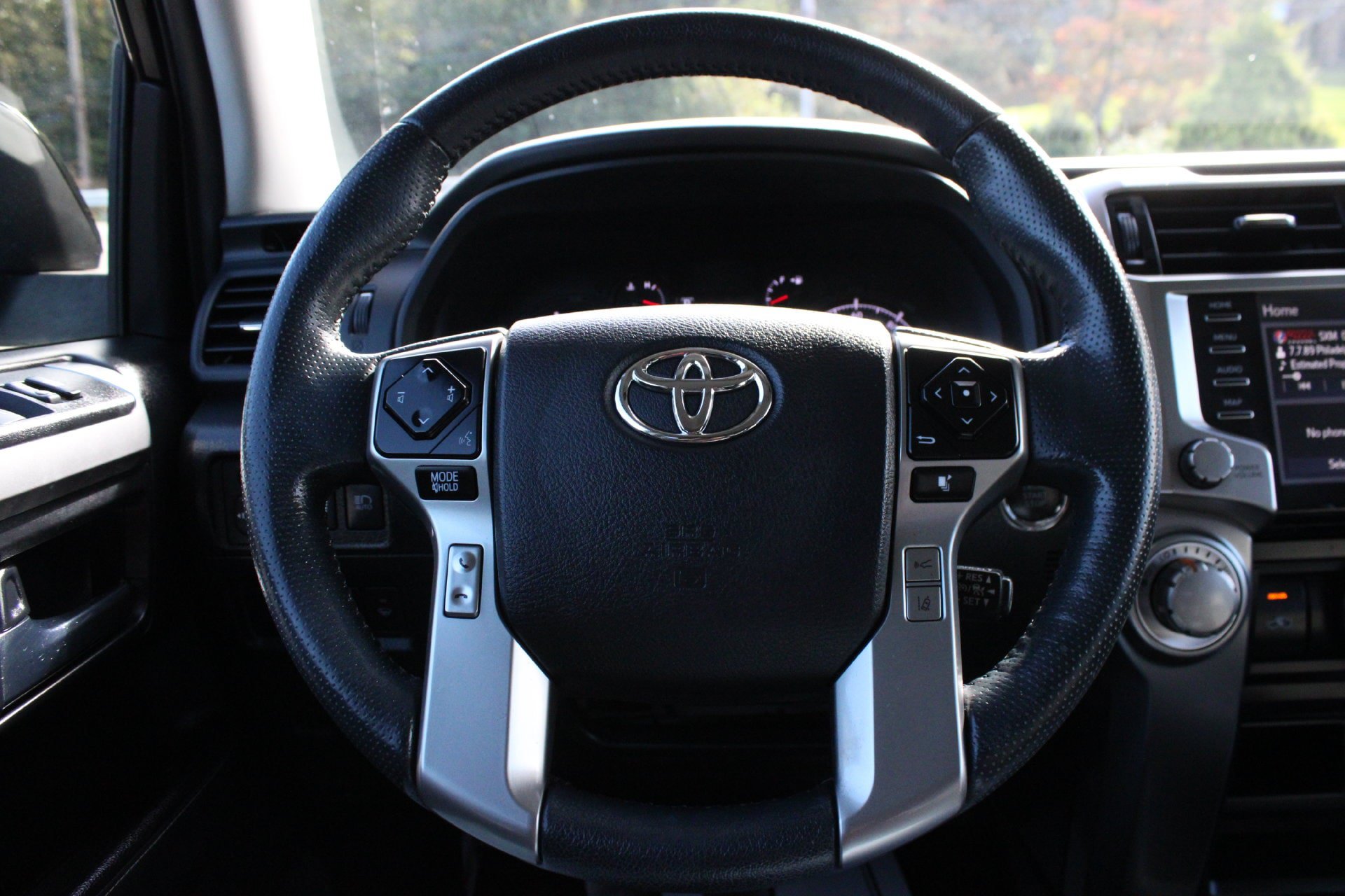 Used 2024 Toyota 4Runner SR5 Premium w/ Moonroof Package AWD/4WD image 29