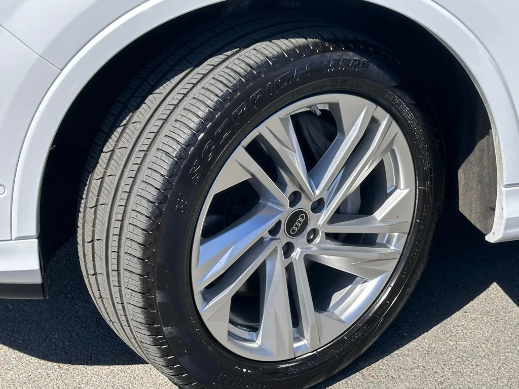 Used 2023 Audi Q7 3.0T Premium Plus AWD/4WD image 40