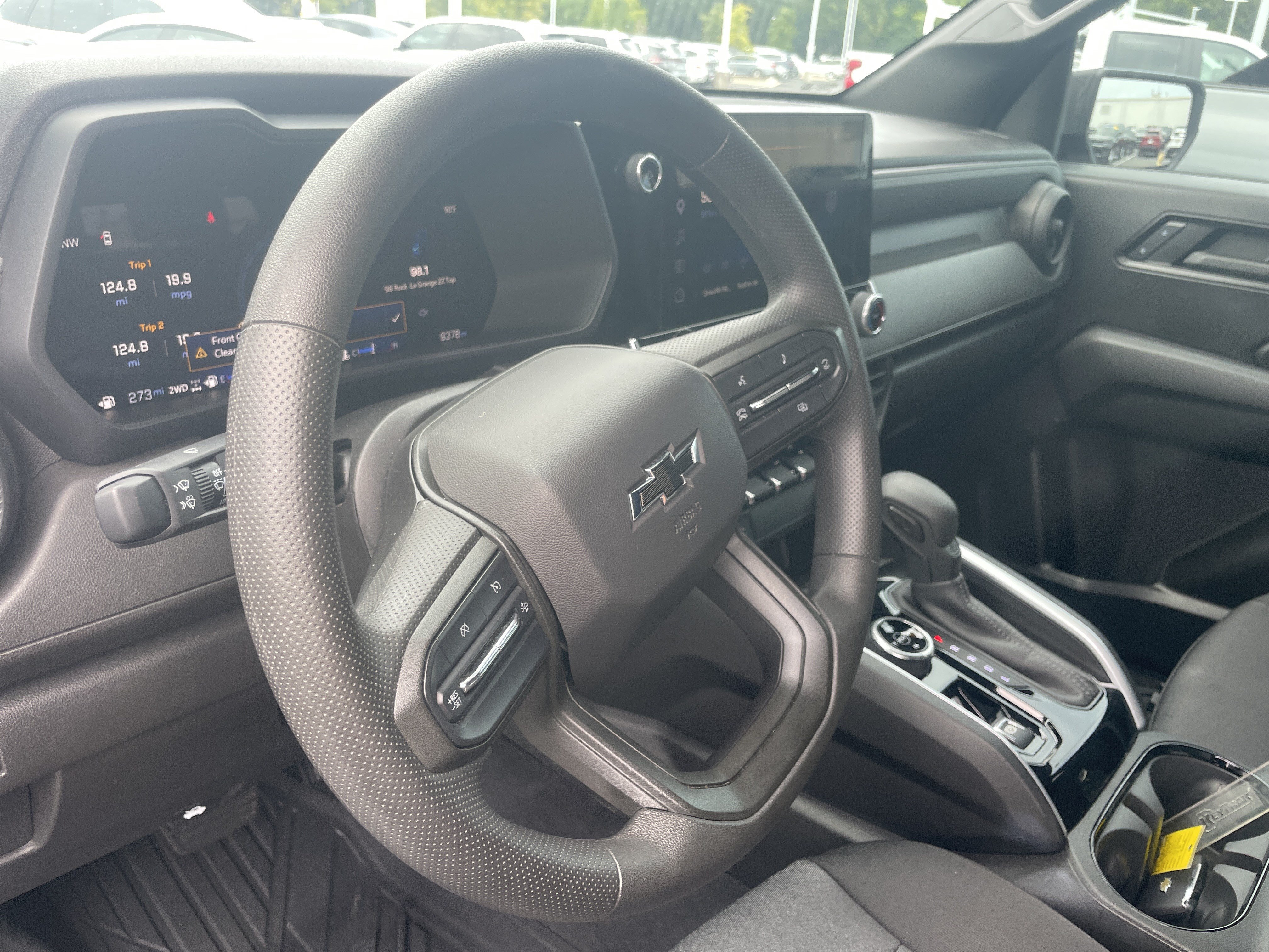 Used 2024 Chevrolet Colorado Trail Boss w/ LPO, Dark Essentials Package AWD/4WD image 18