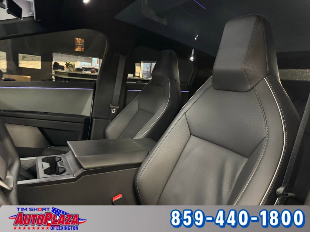 Used 2024 Tesla Cybertruck AWD Crew Cab image 33