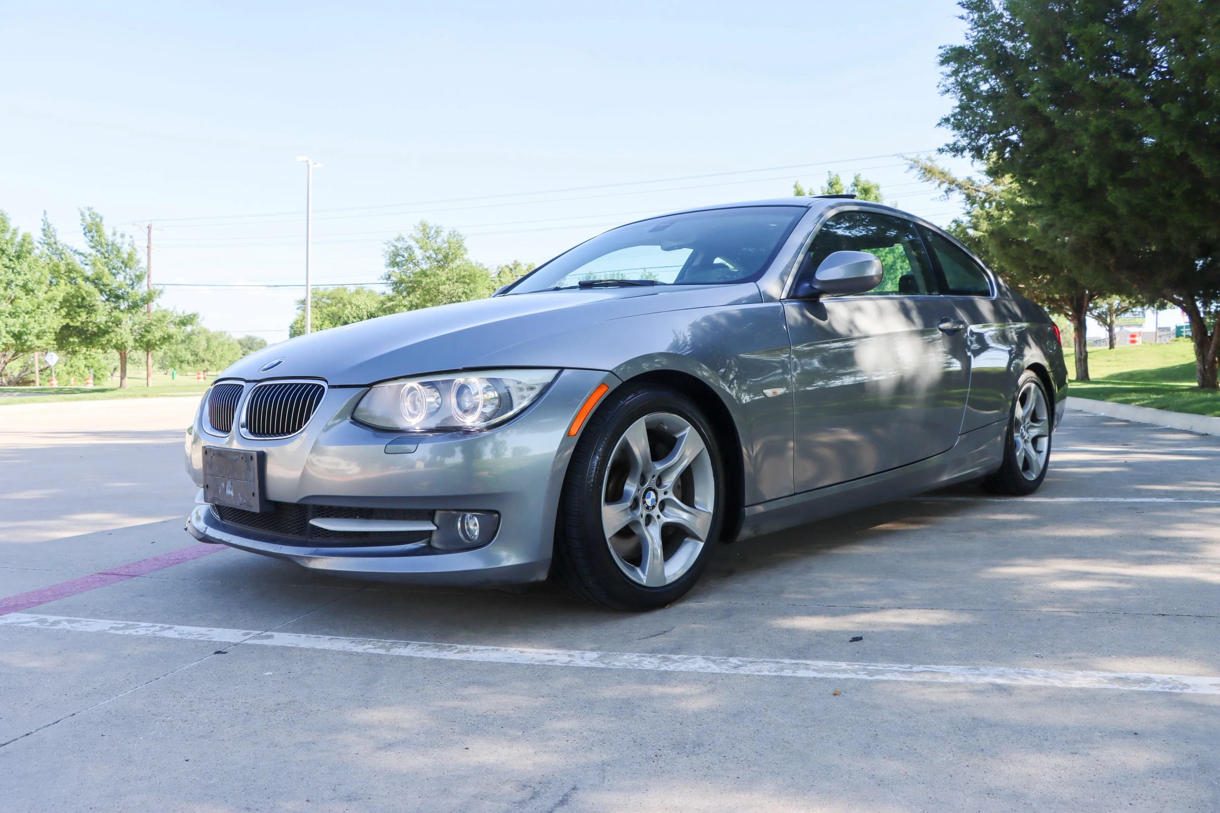Used 2011 BMW 335i Coupe w/ Premium Pkg RWD image 3
