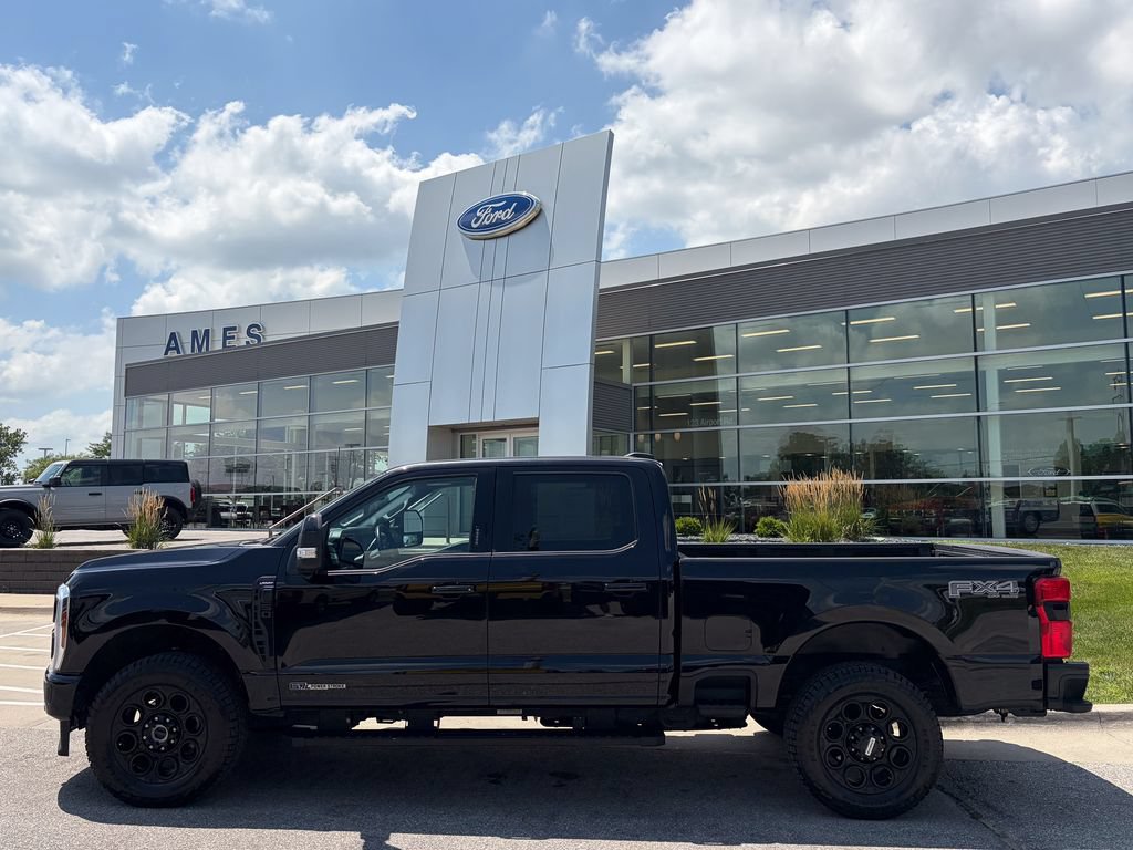 Certified 2024 Ford F250 Lariat w/ Lariat Ultimate Package AWD/4WD image 3