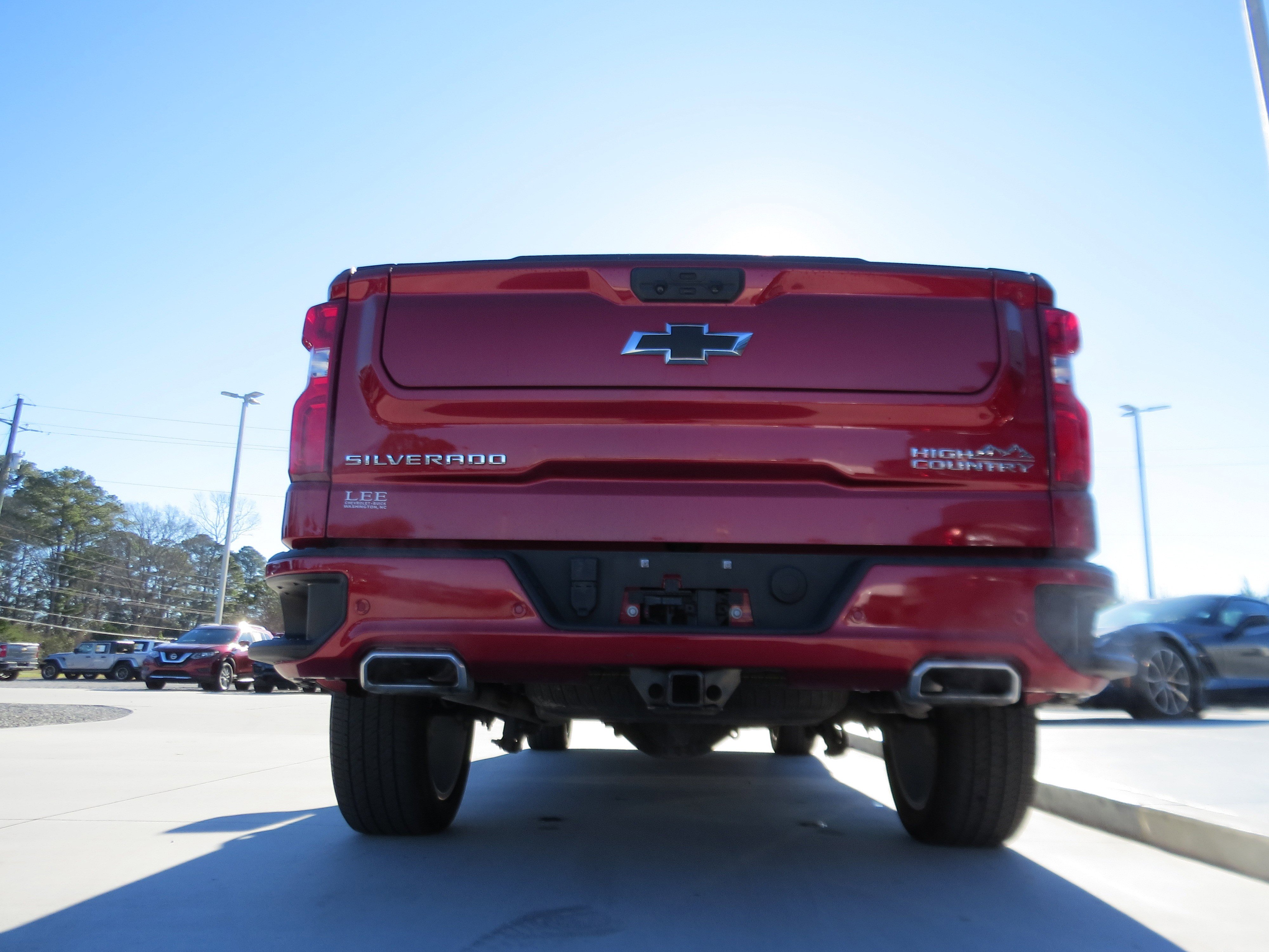 Used 2024 Chevrolet Silverado 1500 High Country w/ High Country Premium Package AWD/4WD image 4