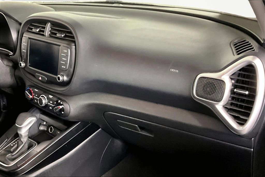 Used 2023 Kia Soul LX w/ LX Technology Package image 26