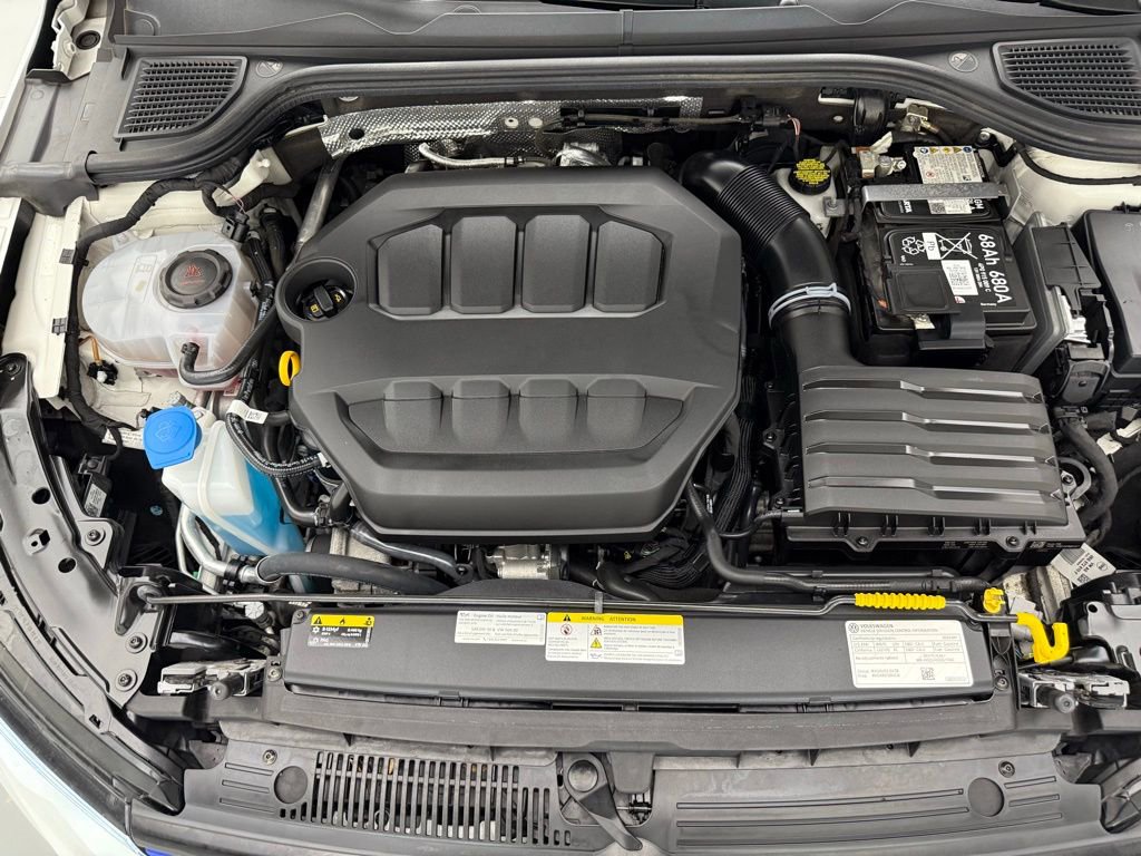 Used 2024 Volkswagen Golf R image 56