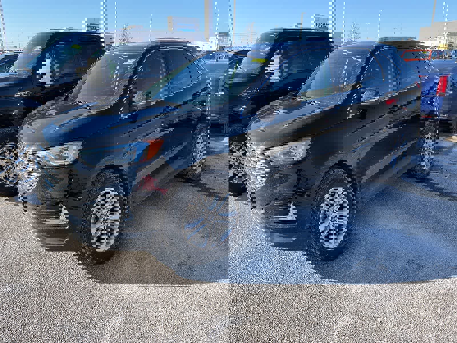 Used 2019 Ford Edge SEL image 4