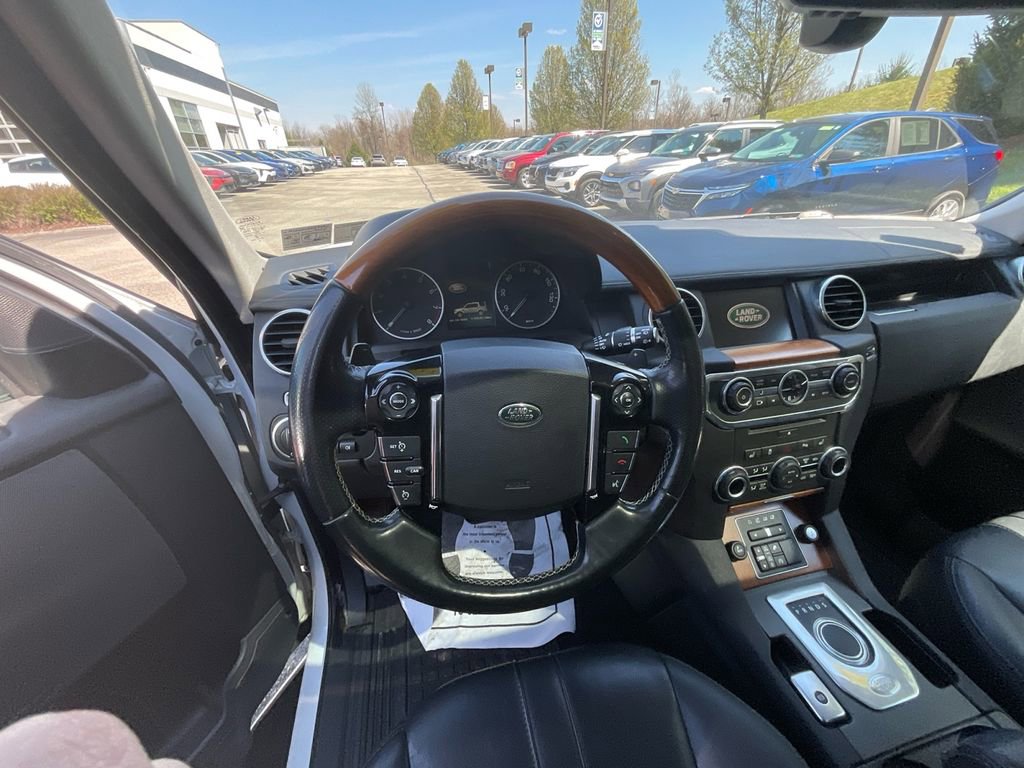 Used 2015 Land Rover LR4 HSE AWD/4WD image 15