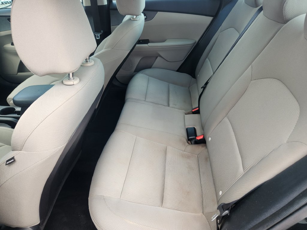 Used 2020 Kia Forte LXS FWD image 22