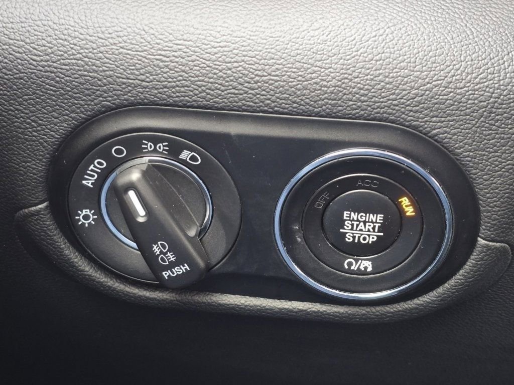 Used 2023 Maserati Levante Modena AWD/4WD image 26