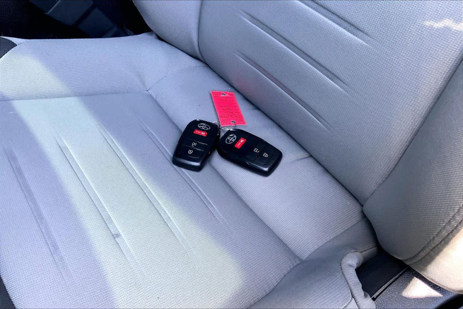 Used 2026 Toyota Tacoma TRD Off-Road AWD/4WD image 14