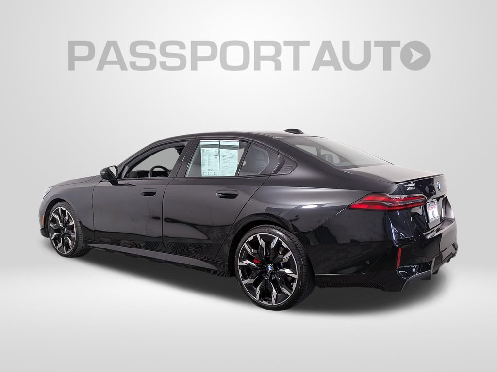 Used 2026 BMW 530i xDrive w/ M Sport Package AWD/4WD image 3