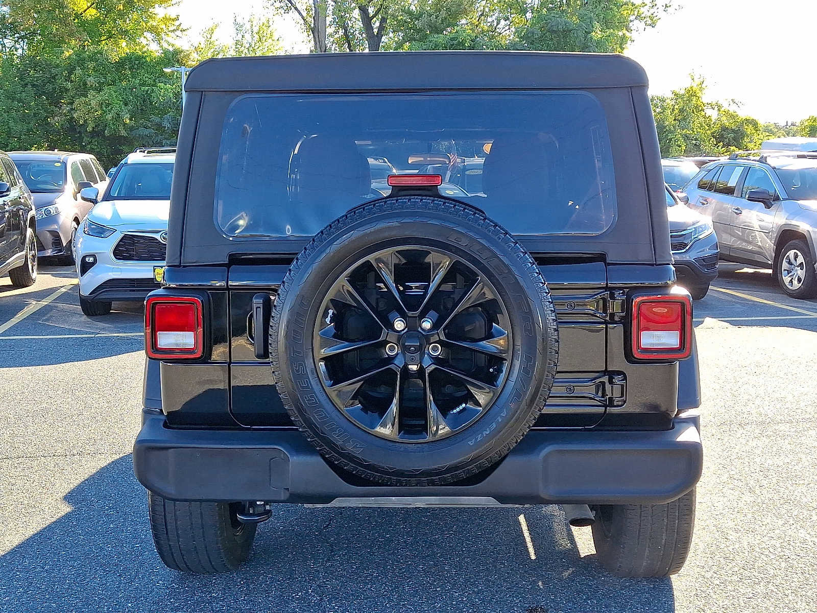 Used 2022 Jeep Wrangler Unlimited Sport image 5