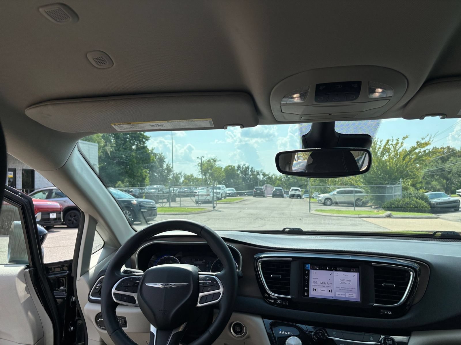 Used 2024 Chrysler Voyager LX FWD image 37