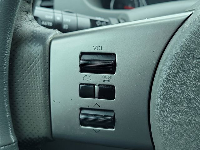 Used 2012 Nissan Frontier SL image 24