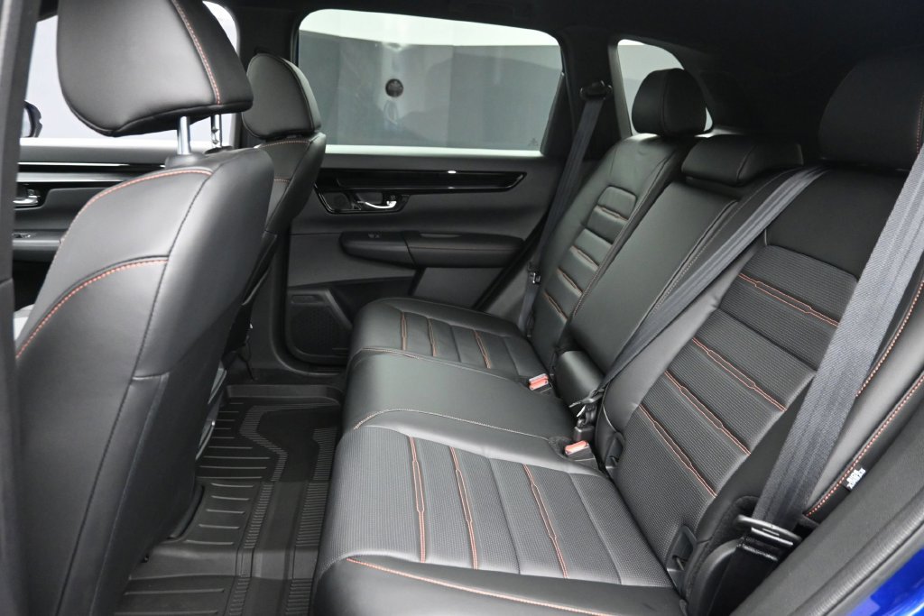 Used 2025 Honda CR-V Sport Touring image 12