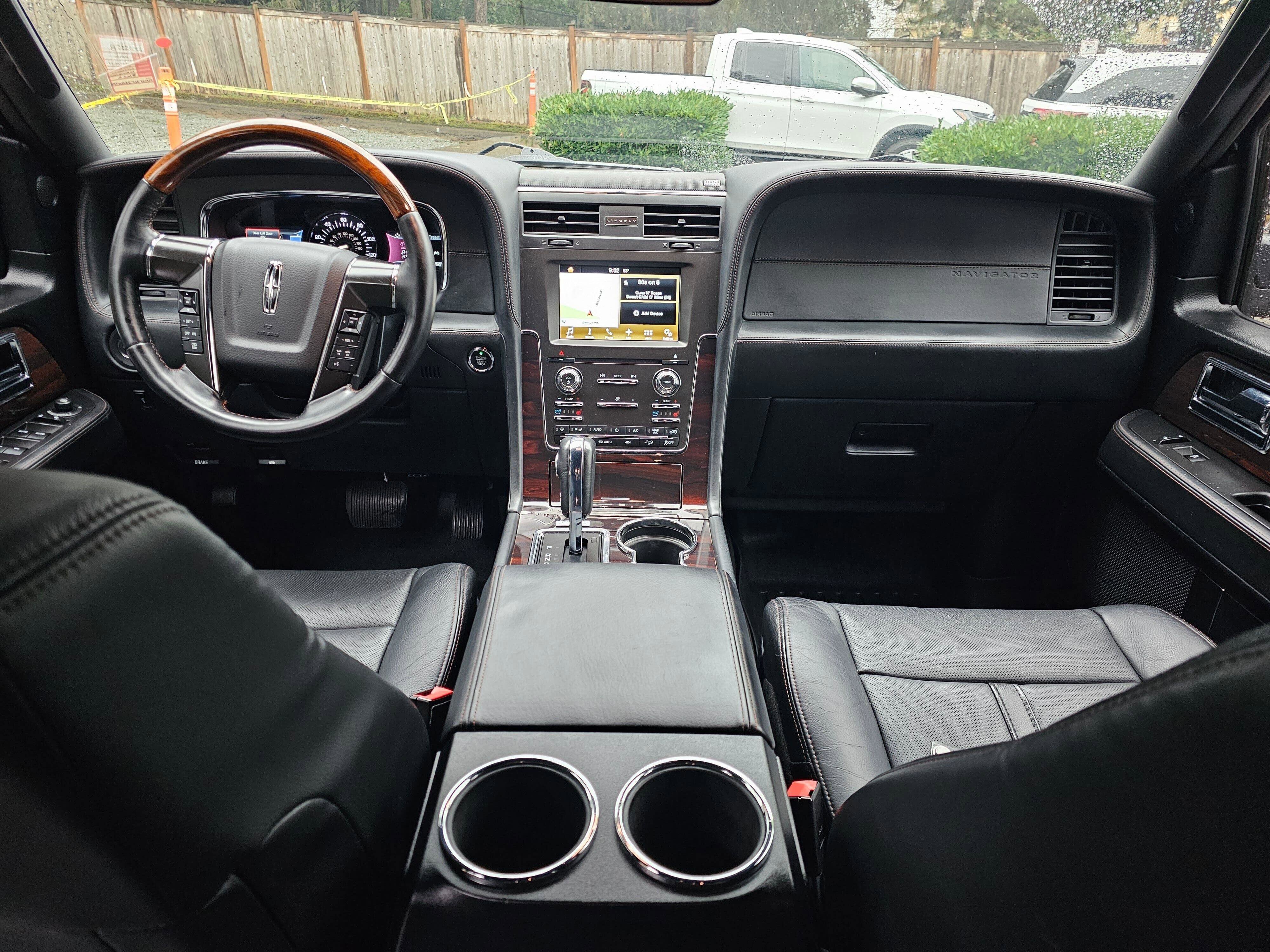 Used 2016 Lincoln Navigator L Reserve image 20