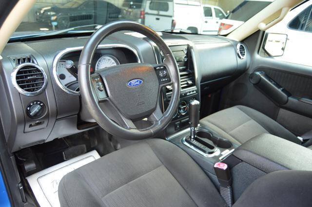 Used 2010 Ford Explorer Sport Trac XLT AWD/4WD image 15