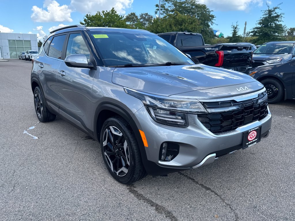 Used 2024 Kia Seltos SX w/ SX Sunroof Package AWD/4WD image 11