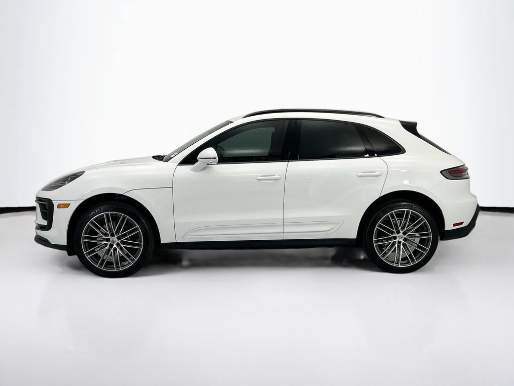 Used 2026 Porsche Macan AWD/4WD image 2