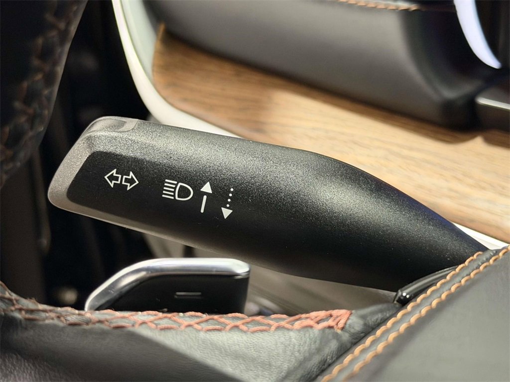 Certified 2022 Jeep Grand Cherokee Summit w/ Luxury Tech Group V image 22