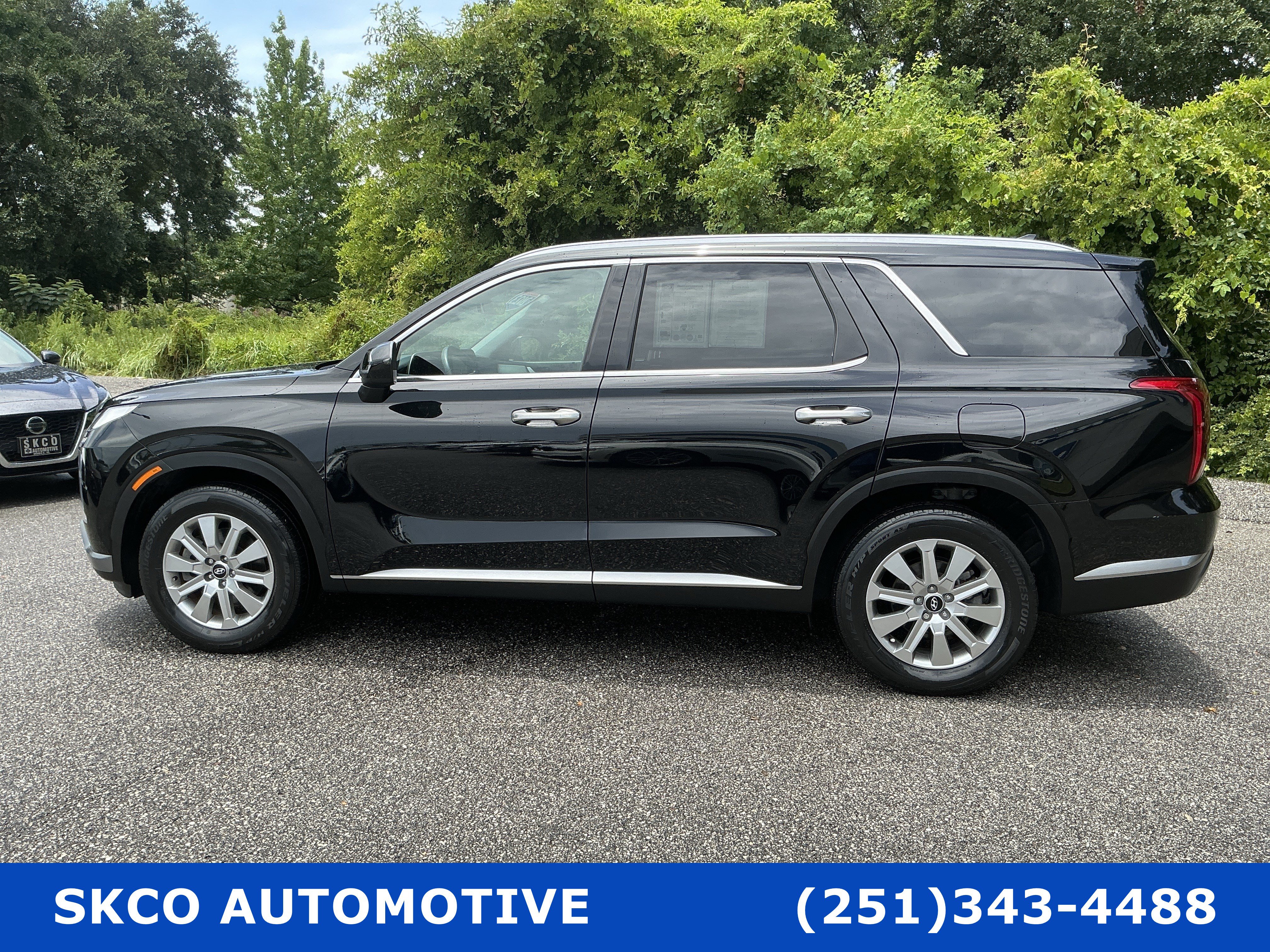 Used 2023 Hyundai Palisade SEL AWD/4WD image 2