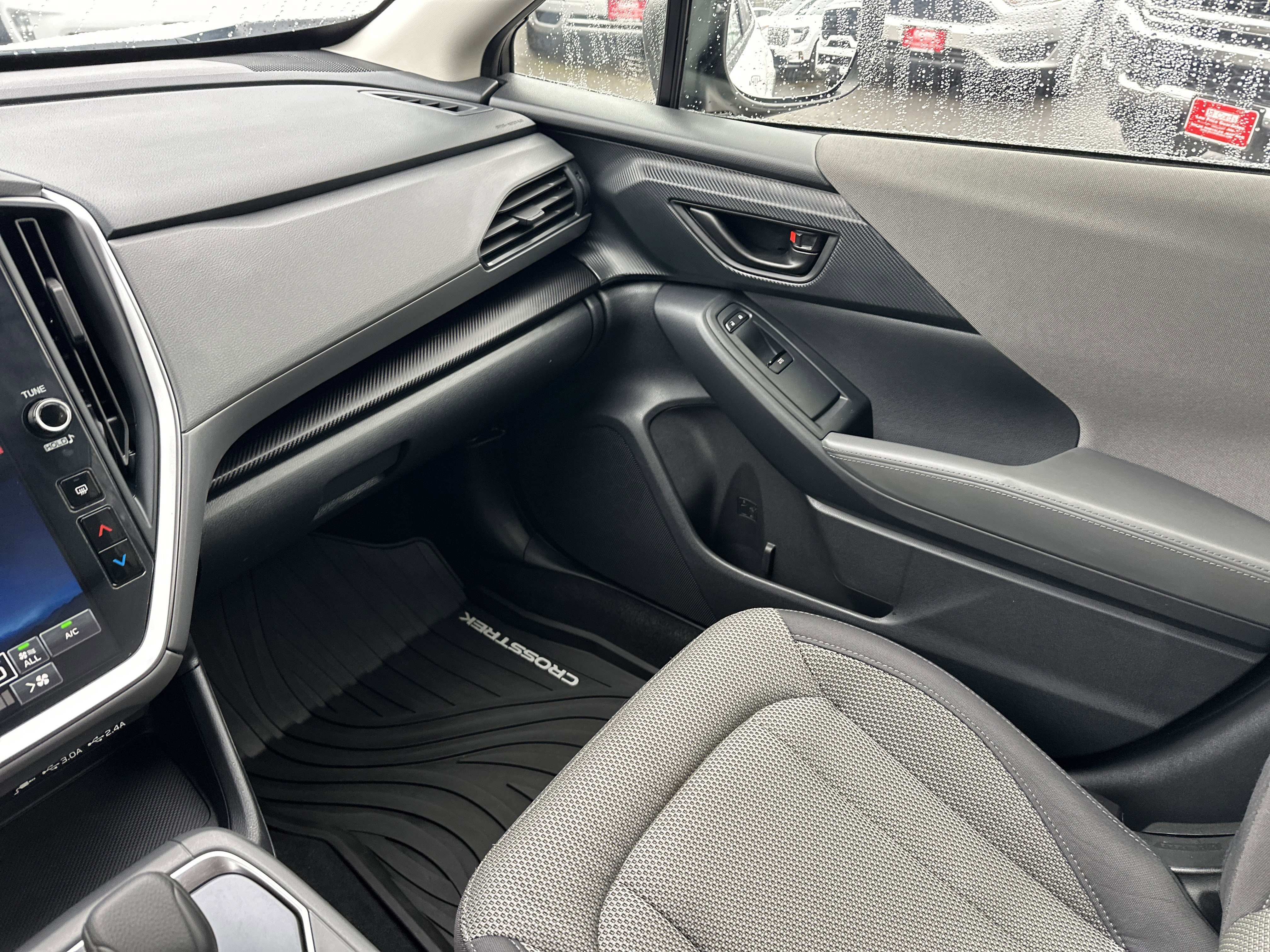 Used 2024 Subaru Crosstrek 2.0i Premium image 24