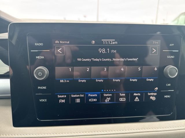 New 2025 Volkswagen Taos SE image 39