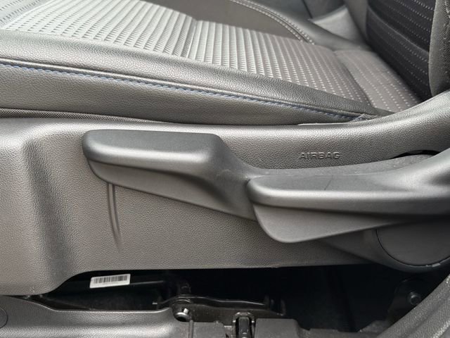 Certified 2025 Chevrolet Trax LT FWD image 29