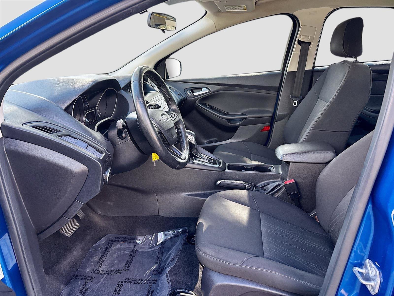 Used 2018 Ford Focus SE w/ SE Appearance Package image 21