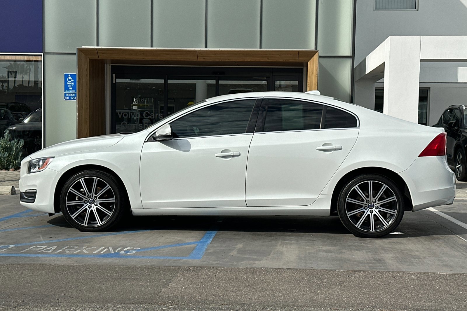 Used 2015 Volvo S60 T5 Premier image 7