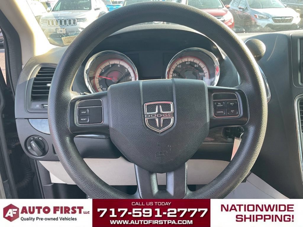 Used 2017 Dodge Grand Caravan SE FWD image 15