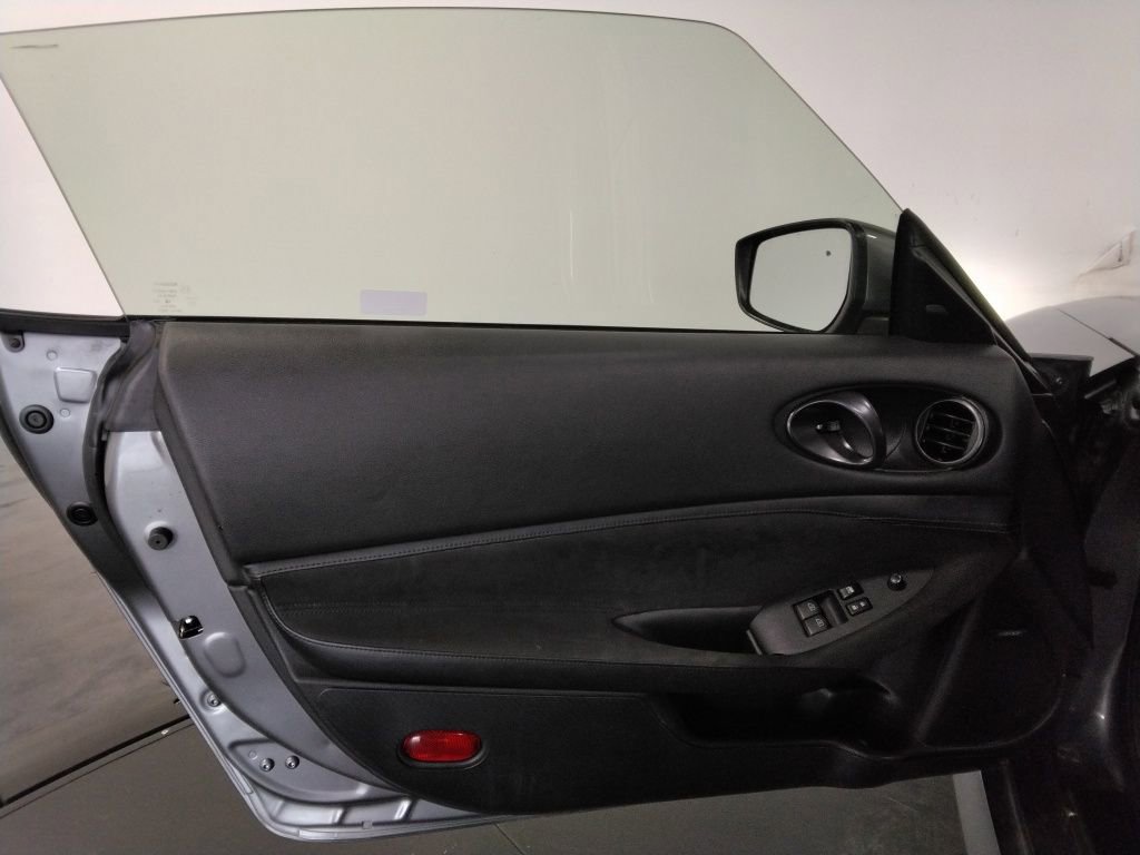 Used 2024 Nissan Z Performance w/ Floor Mat Package image 29