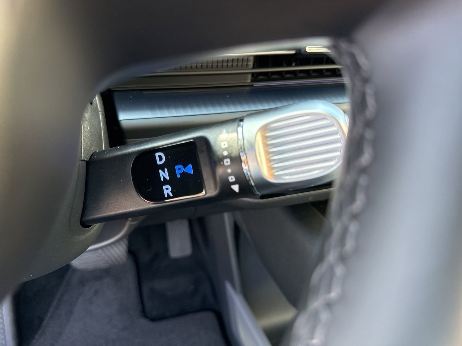 Used 2025 Hyundai Ioniq 6 SEL image 32