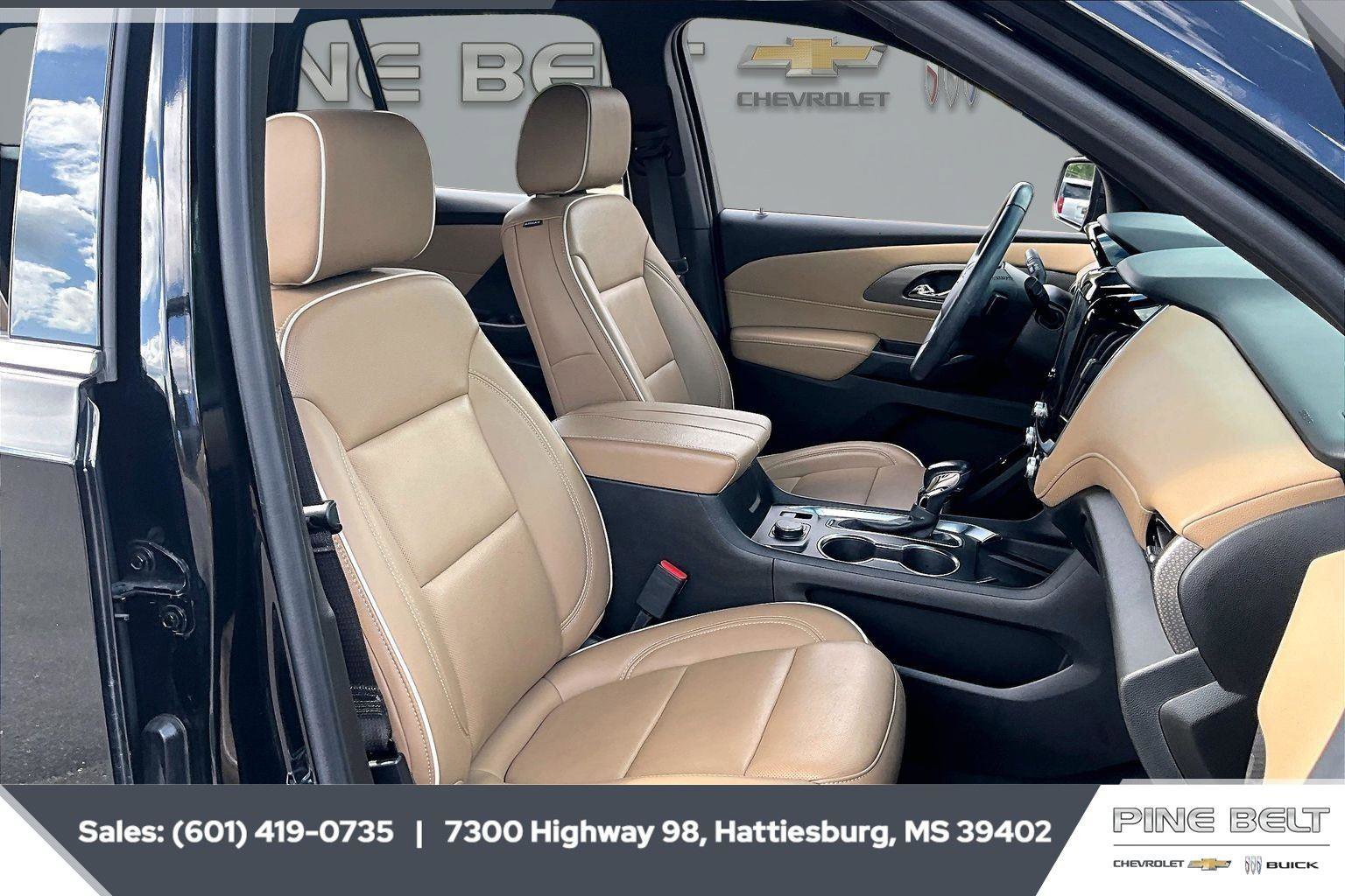 Used 2022 Chevrolet Traverse Premier FWD image 6