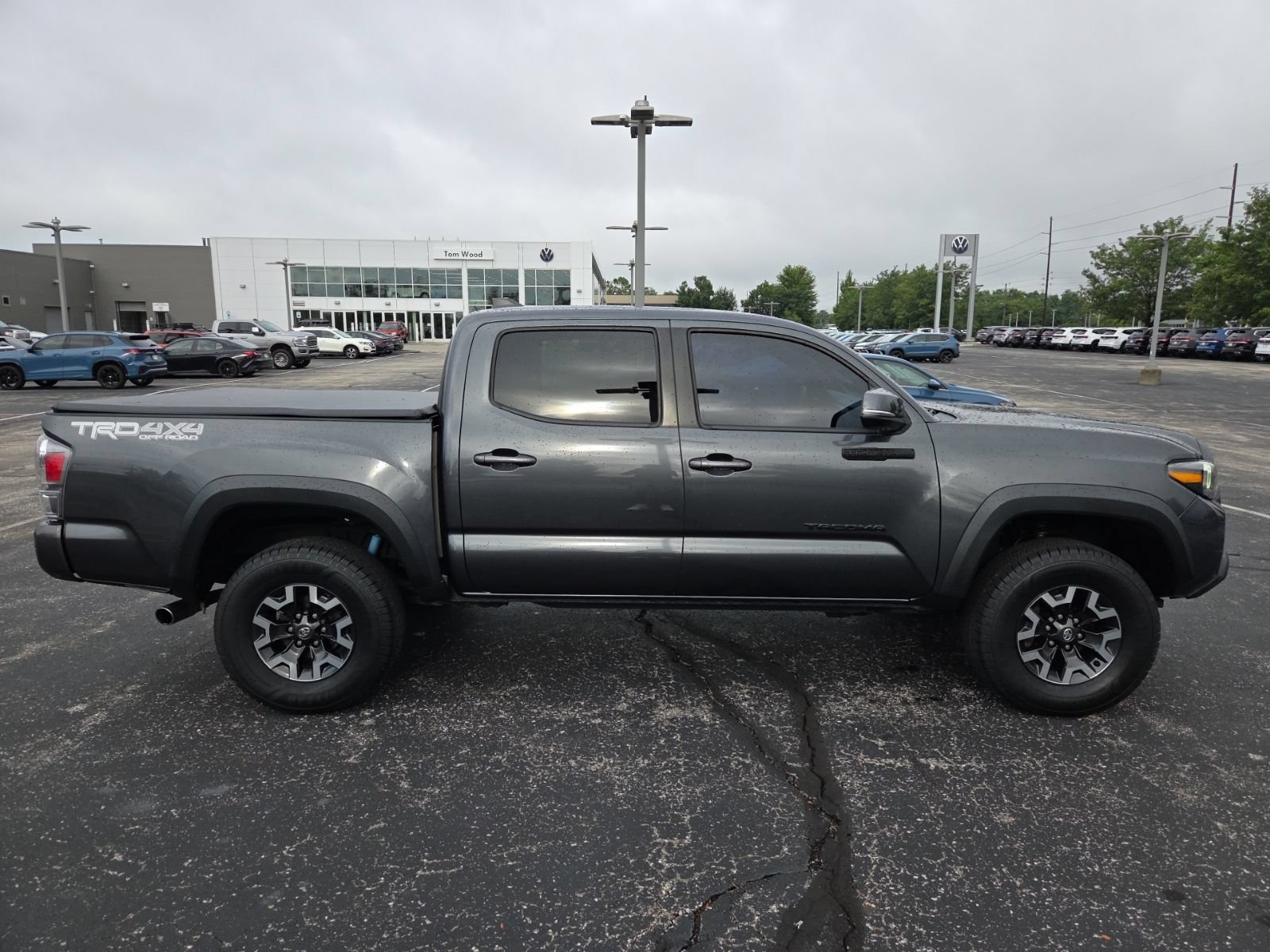 Used 2021 Toyota Tacoma TRD Off-Road w/ Technology Package AWD/4WD image 5