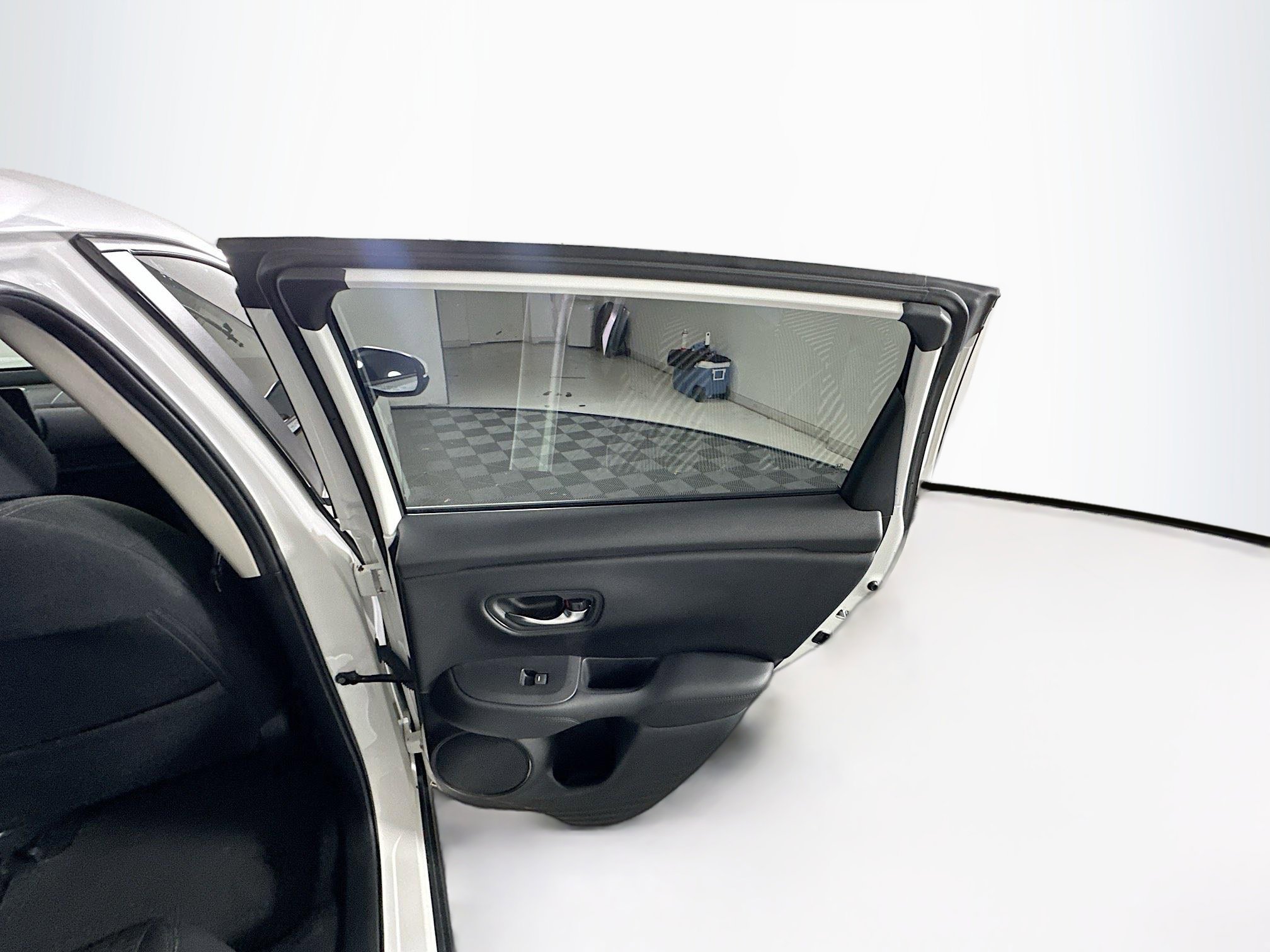 Used 2023 Honda HR-V LX image 28