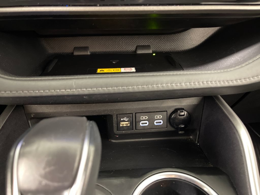 Used 2023 Toyota Highlander XLE FWD image 30