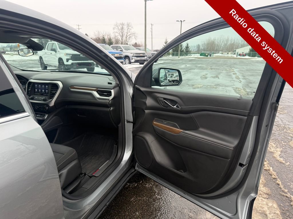 Used 2023 GMC Acadia SLE w/ Driver Convenience Package image 31