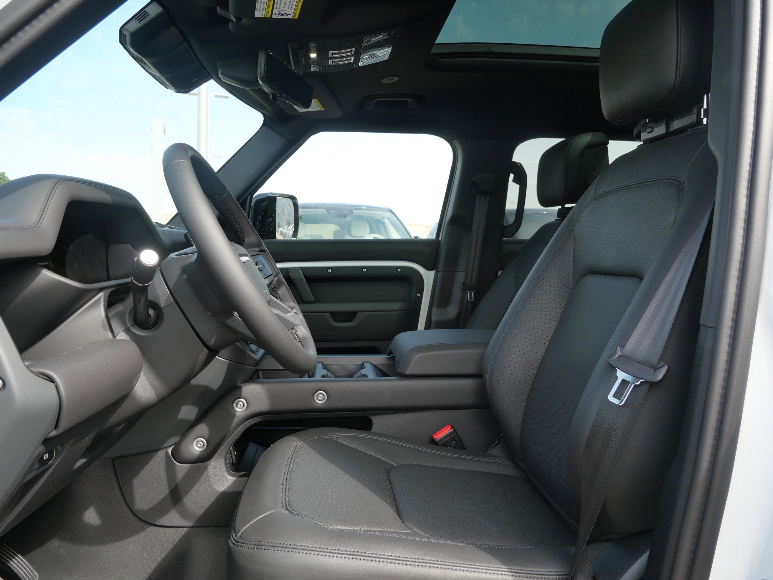 New 2026 Land Rover Defender 110 X-Dynamic SE AWD/4WD image 3
