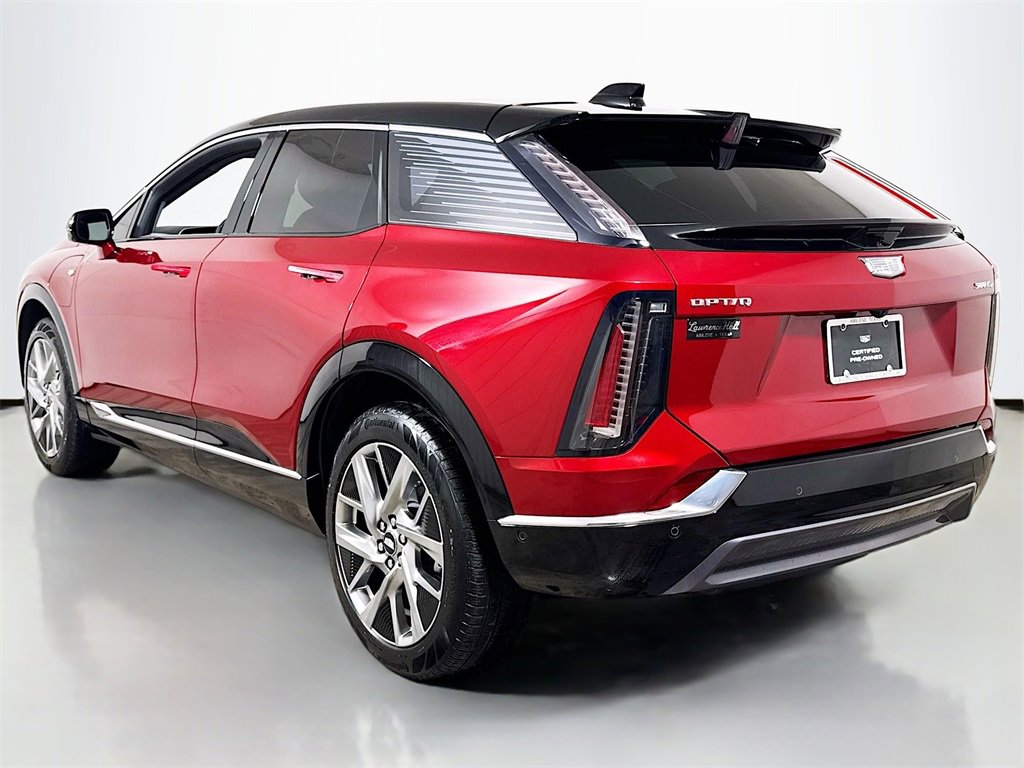 Certified 2025 Cadillac Optiq Luxury 2 image 6