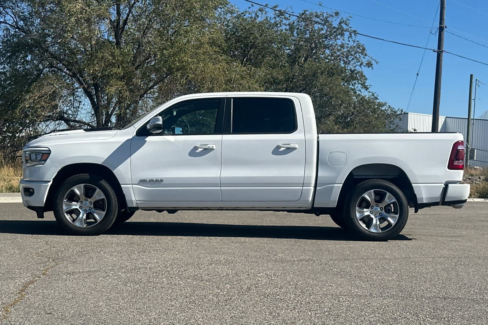 Used 2023 RAM 1500 Laramie AWD/4WD image 5