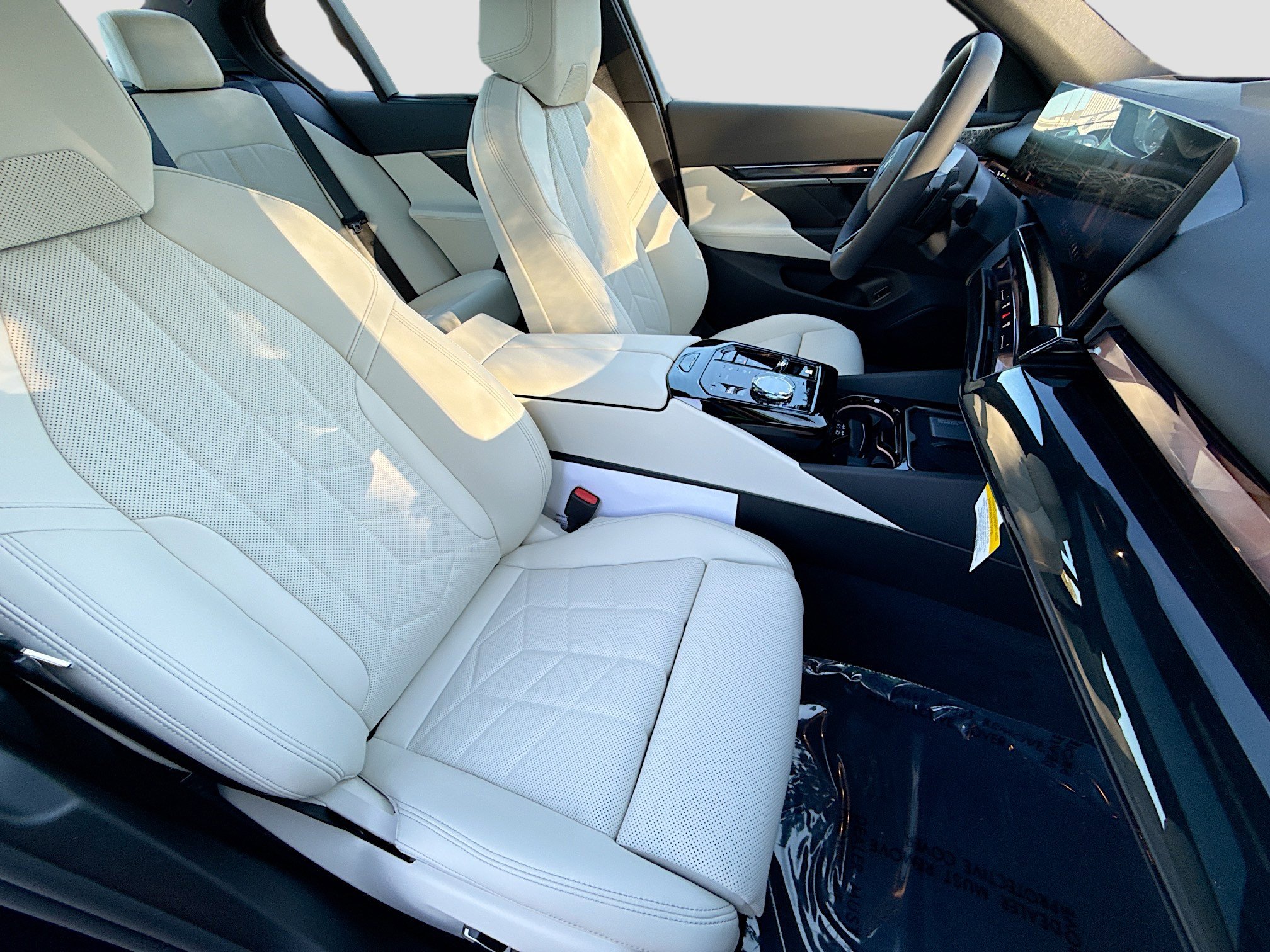 New 2026 BMW 540i xDrive w/ Executive Package image 15