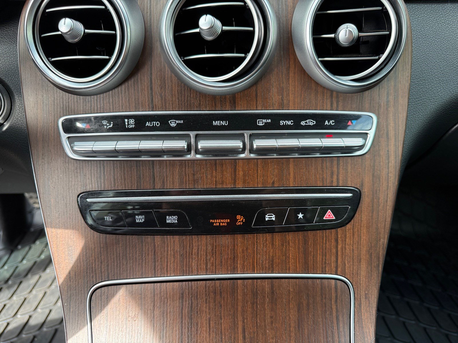 Used 2021 Mercedes-Benz GLC 300 4MATIC image 12