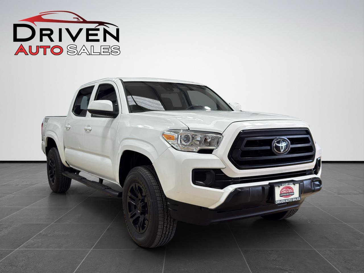 Used 2022 Toyota Tacoma SR AWD/4WD image 8