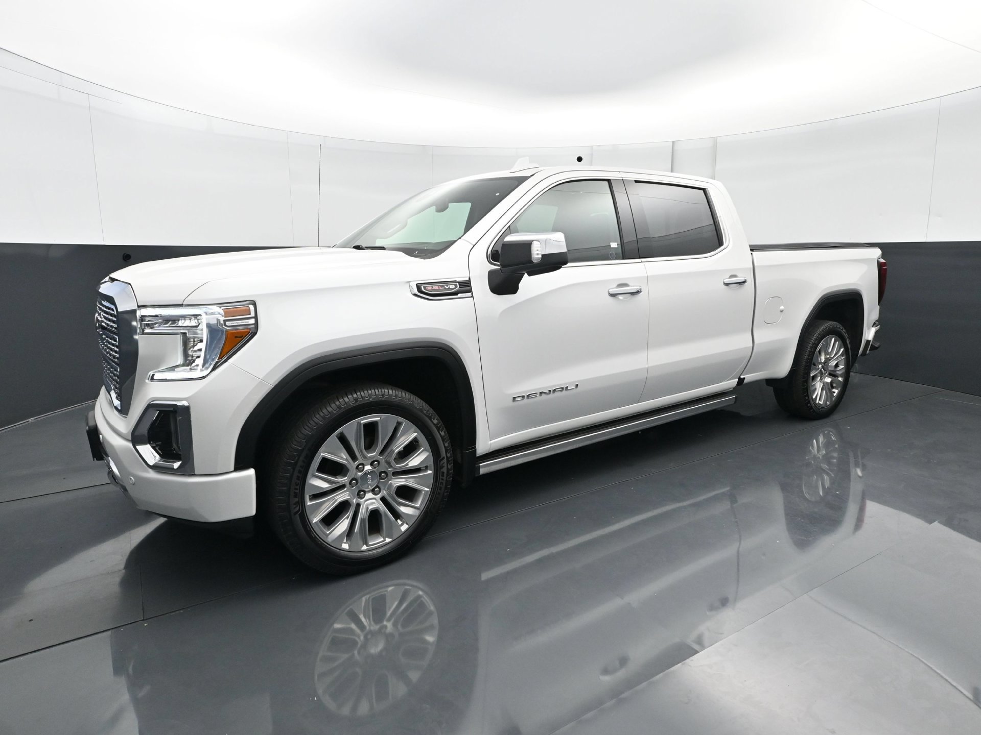 Used 2022 GMC Sierra 1500 Denali w/ Denali Premium Package AWD/4WD image 2