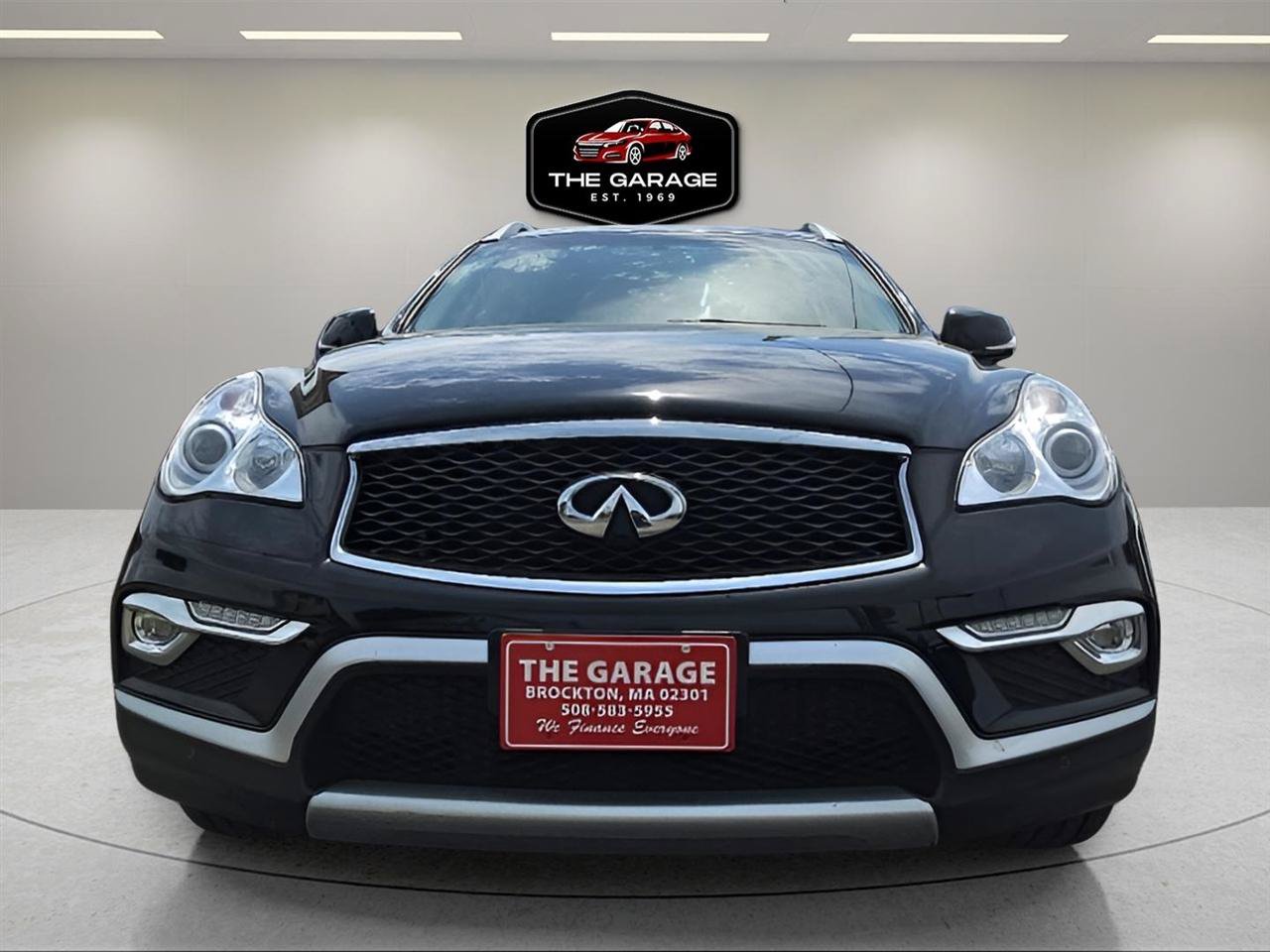 Used 2017 INFINITI QX50 AWD w/ Premium Plus Package image 2